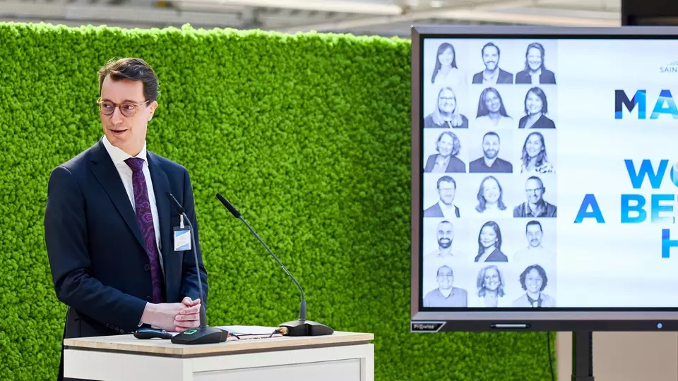 Ministerpräsident Wuest  Klimaprojektförderung Saint-Gobain