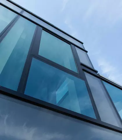 Facade and curtain walls
